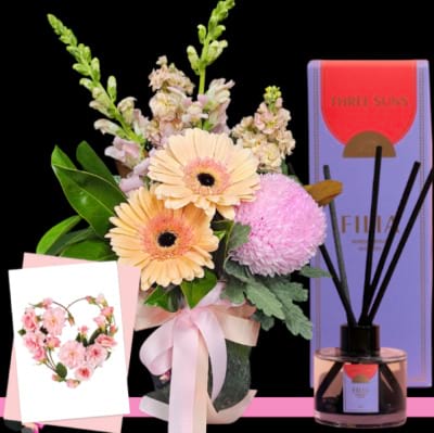 Lynette Vase, Card & Diffuser